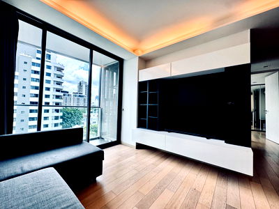 ขายคอนโด : 🌟 ขายคอนโด Via 49 (เวีย 49) ใกล้ BTS ทองหล่อ 2 ห้องนอน ห้องหัวมุม พร้อมผู้เช่า แต่งครบ ชั้นสูง วิวดี