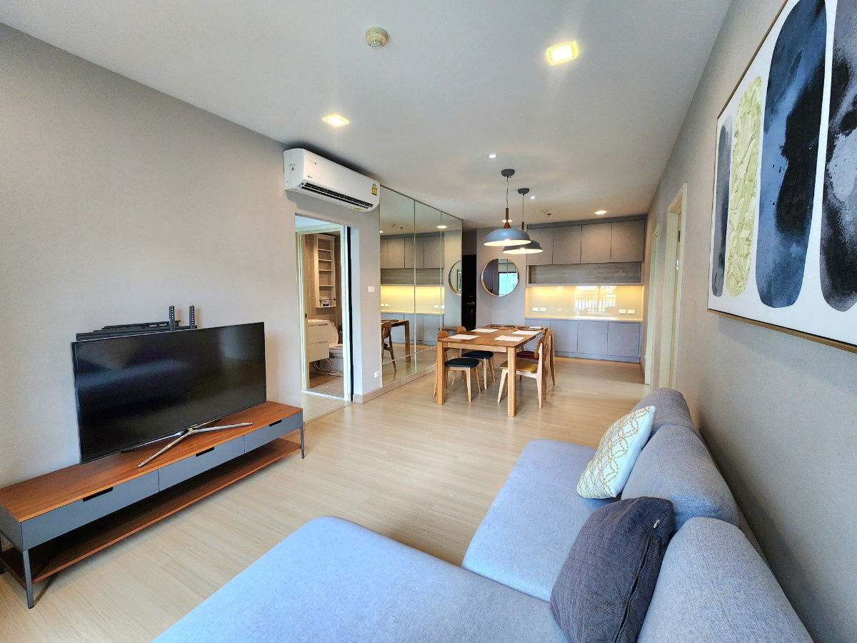 picture Reduced price** Sale / For rent Supalai City Resort Rama 8 **Real room, real picture** 2 bedrooms, 75 square meters, pool view SNS027 - 30/86