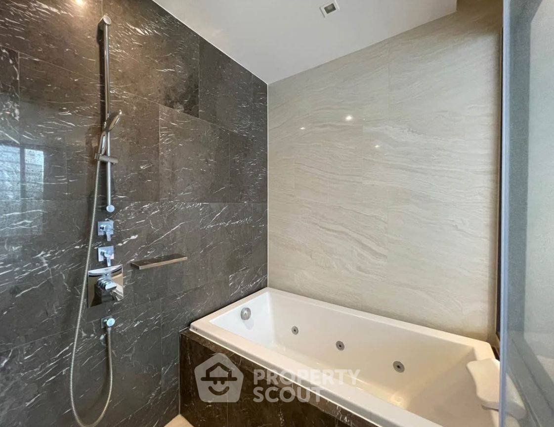 picture 2-BR Condo at Ashton Silom near BTS Chong Nonsi (ID 2060401) - 12/16