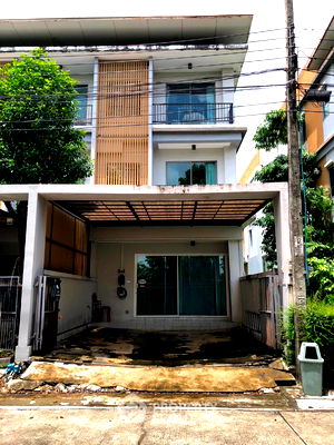 Townhouses for rent Bueng Kum : 3-BR Townhouse in Khlong Kum (ID 2035706)