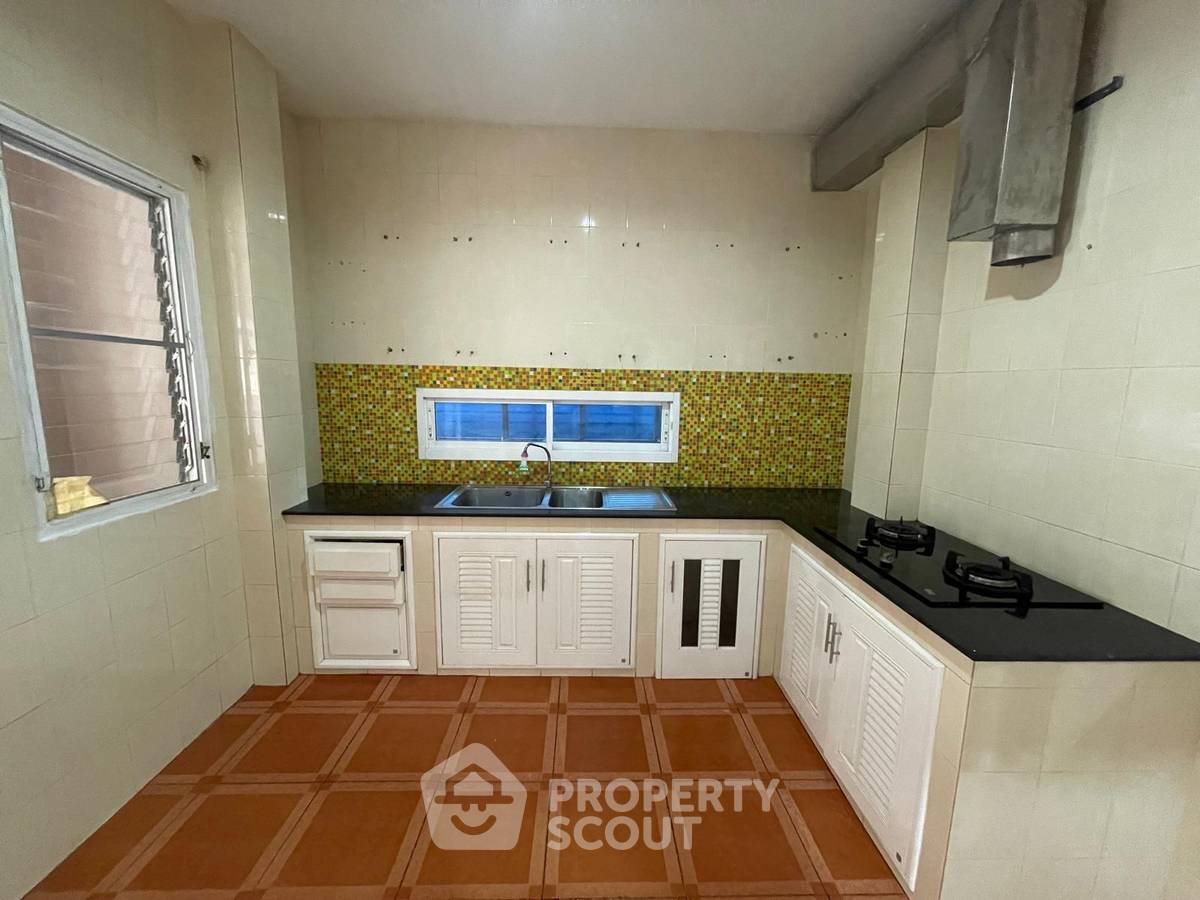 รูป บ้าน 4-ห้องนอน ที่ บ้านเปี่ยมภิรมย์ ใน สะพานสูง (ID 2095174) - รูปที่ 24/36