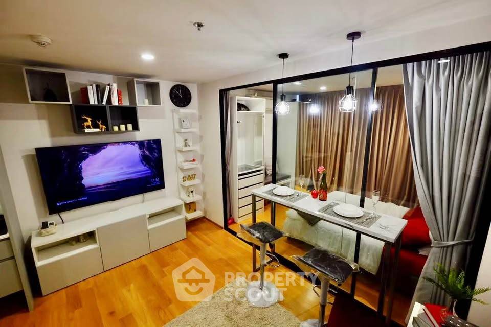 รูป คอนโด 1-ห้องนอน ที่ โนเบิล รีโว สีลม ใกล้ BTS สุรศักดิ์ (ID 2189612) - รูปที่ 3/12