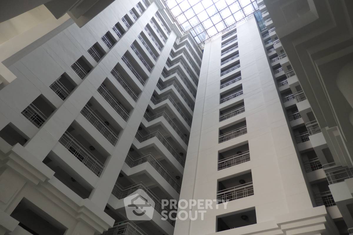 picture 2-BR Condo at Royal Castle Sukhumvit near BTS Phrom Phong (ID 886671) - 13/21