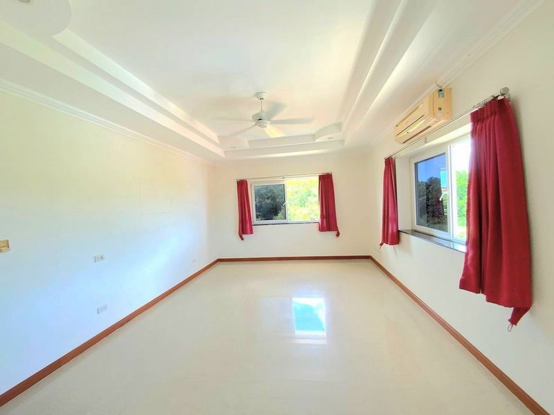 picture For sale: Large luxury detached house in Bang Saray area, seaside, Sattahip, Chonburi - 13/20