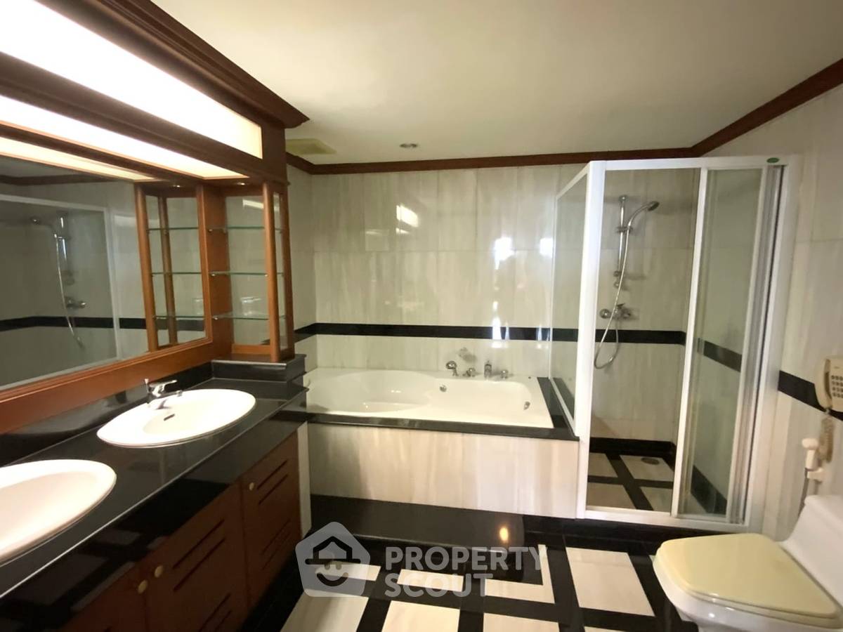picture 3-BR Condo at PM Riverside Condominium in Bang Phong Phang (ID 529767) - 8/22