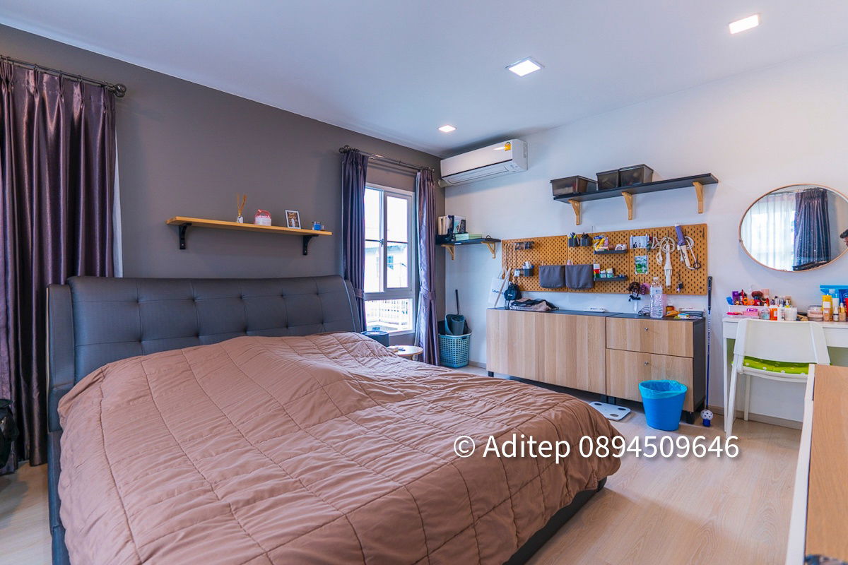 picture Single house for sale, 60 sq m, Pruklada Wongwaen-Hathai Rat, 3 bedrooms, 3 bathrooms, front of house facing the garden - 23/29