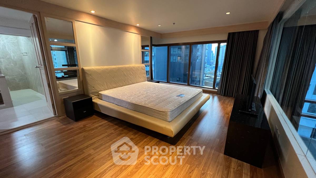 picture 2-BR Condo at The Emporio Place near BTS Phrom Phong (ID 469362) - 8/23
