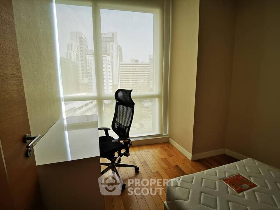 picture 2-BR Condo at Millennium Residence @ Sukhumvit Condominium near BTS Phrom Phong (ID 566576) - 4/10