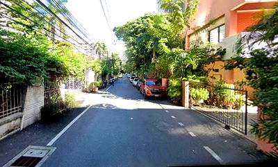 Townhouses for sale : Urgent!! Townhouse for sale, Sukhumvit Soi 41