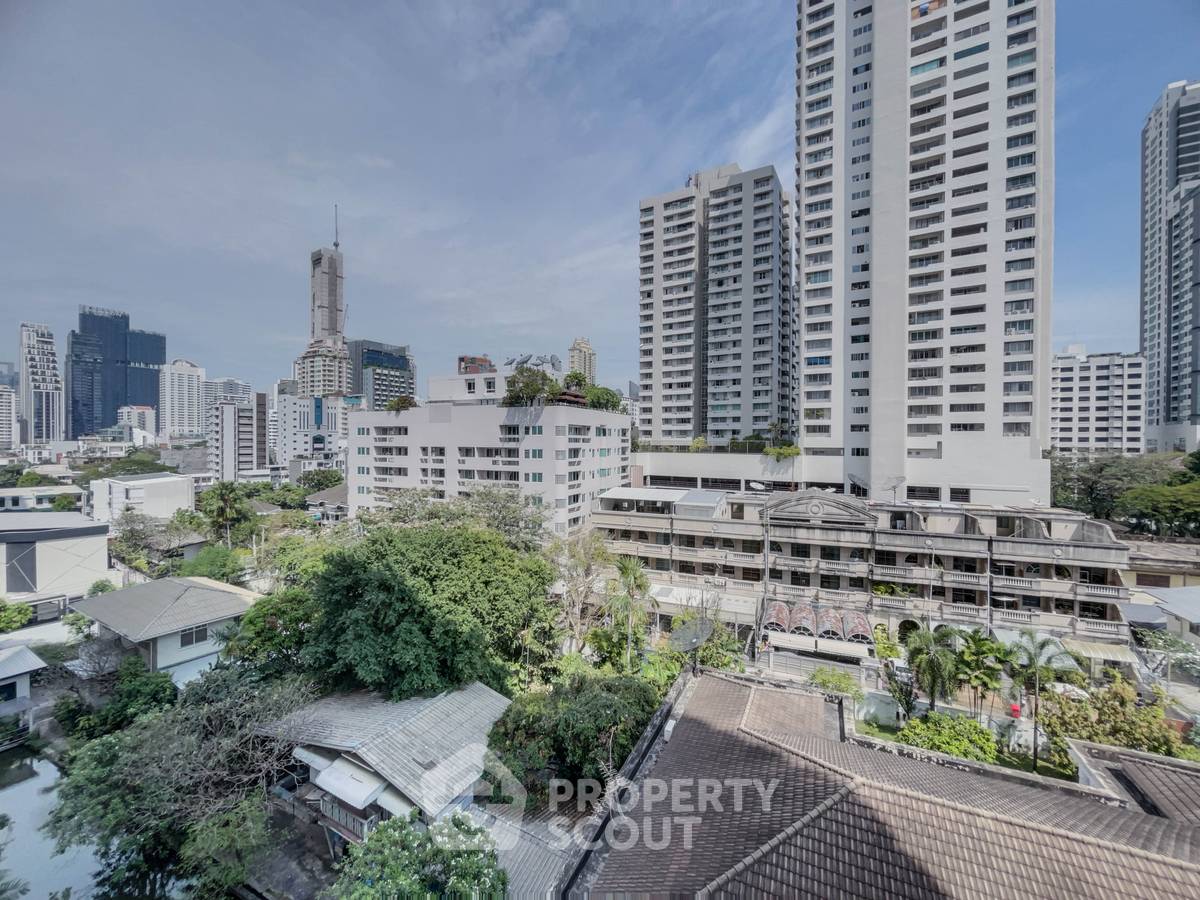 picture 3-BR Condo at 33 Tower near BTS Phrom Phong (ID 2053519) - 9/30