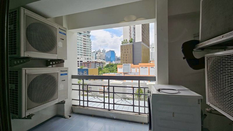 picture < Royal Castle Sukhumvit 39 for Rent > " 5b 6b 240 sqm - 11/19