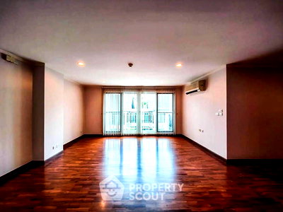 Condos for sale : 3-BR Condo at Baan Siri Sukhumvit 13 Condominium near ARL Makkasan (ID 2016154)