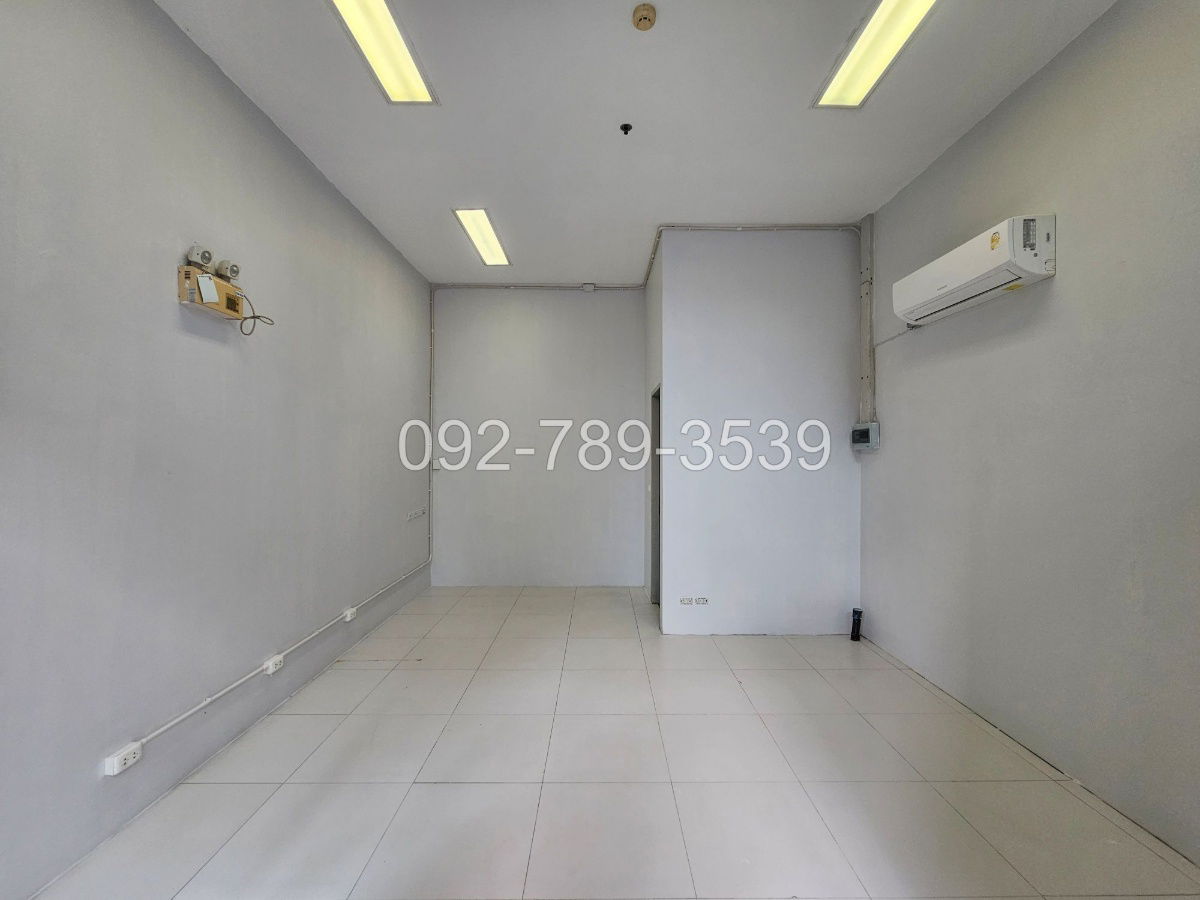 picture Shop room for rent at The Capital Condo Ratchaprarop-Vibhavadi - 12/21