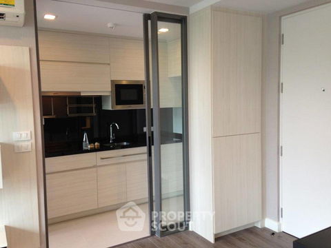 1-BR Condo at The Room Sukhumvit 40 near BTS Punnawithi (ID 510421)