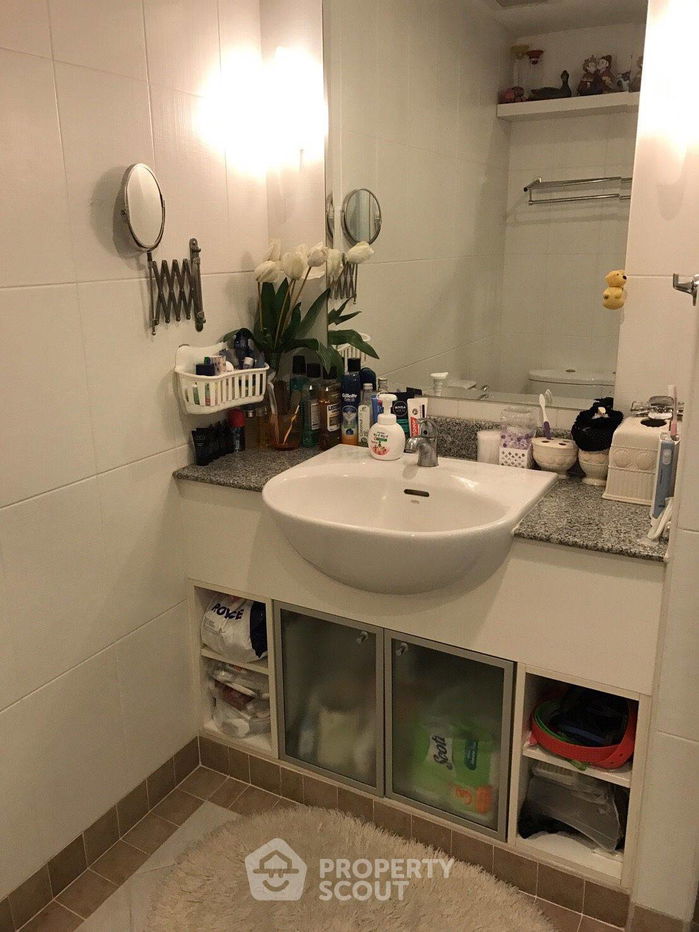 picture 2-BR Condo at Baan Siri Sathorn Condominium near MRT Khlong Toei (ID 2155292) - 8/11
