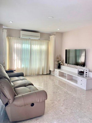 รูป [ให้เช่า] หมู่บ้าน นันทวัน สวนหลวง ร.9 / 4 ห้องนอน 3 ห้องน้ำ / 94 ตรว. 300 ตรม. **65,000** บ้านเดี่ยวหลังใหญ่ ใกล้สนามบินสุวรรณภูมิ - รูปที่ 2/15