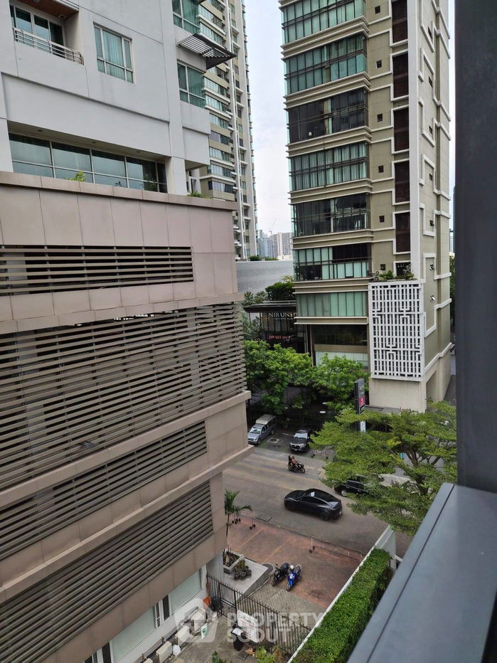 picture 1-BR Condo at The Lumpini 24 near BTS Phrom Phong (ID 2278510) - 4/9