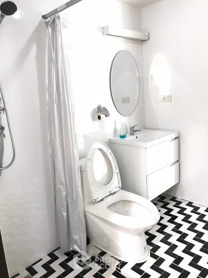 picture 2-BR Condo at Royal Castle Sukhumvit near BTS Phrom Phong (ID 2295211) - 2/13