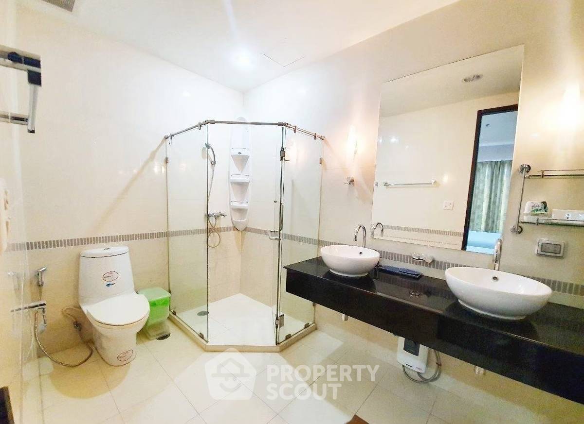 picture 3-BR Condo at Baan Klang Krung Siam-Pathumwan Condominium near BTS Ratchathewi (ID 457750) - 27/42
