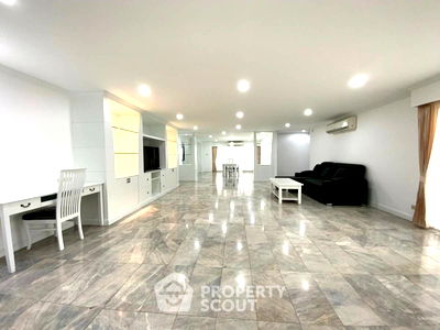 คอนโดให้เช่า : คอนโด 3-ห้องนอน ที่ คอนโด รีเจนท์ ออน เดอะ พาร์ค 3 ใกล้ MRT เพชรบุรี (ID 934974)