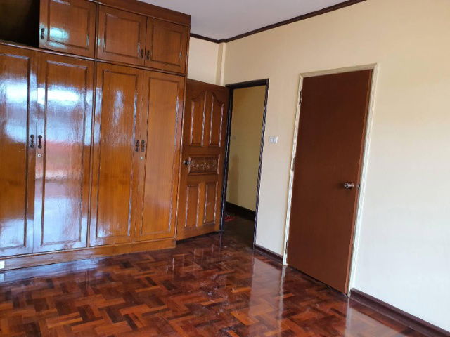 picture Two-and-a-half-story townhouse for rent in Phonphailin Village, Lat Phrao 41/1, Bangkok. - 15/18