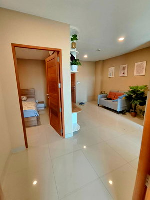 คอนโดให้เช่า : ให้เช่าคอนโดริมสุขุมวิท 2 นอน  1 น้ำ