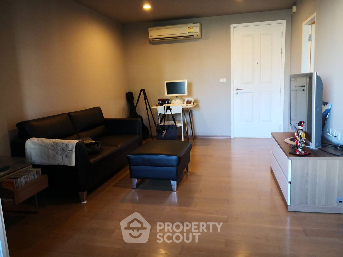 picture 1-BR Condo at Hive Sukhumvit 65 near BTS Ekkamai (ID 375239) - 4/11