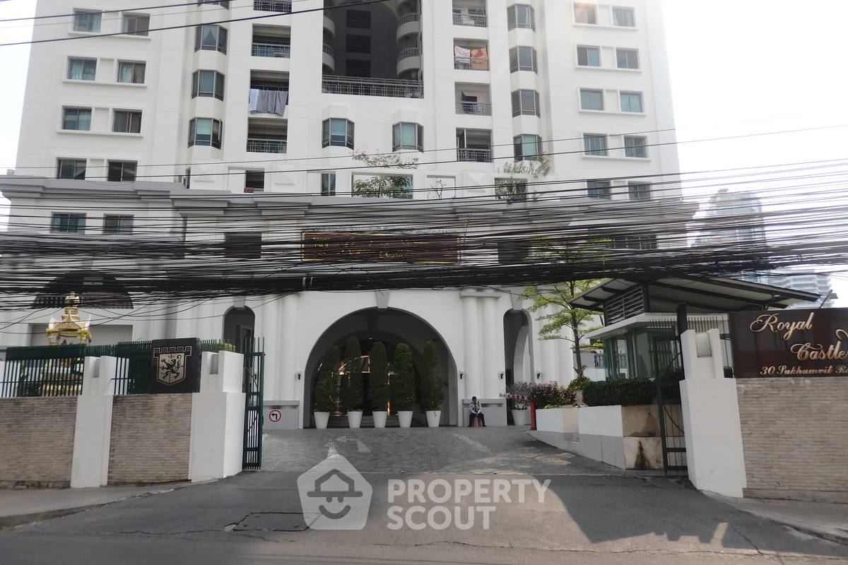 picture 2-BR Condo at Royal Castle Sukhumvit near BTS Phrom Phong (ID 886671) - 10/21