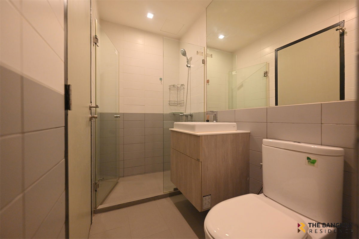 picture 🔥Ideo Mobi Rama 9  - Rent 32,000 bath / month, 2B2B Duplex size 62 sqm, available ( Line ID: real_realestate or phone: 0842824246)  - 15/19