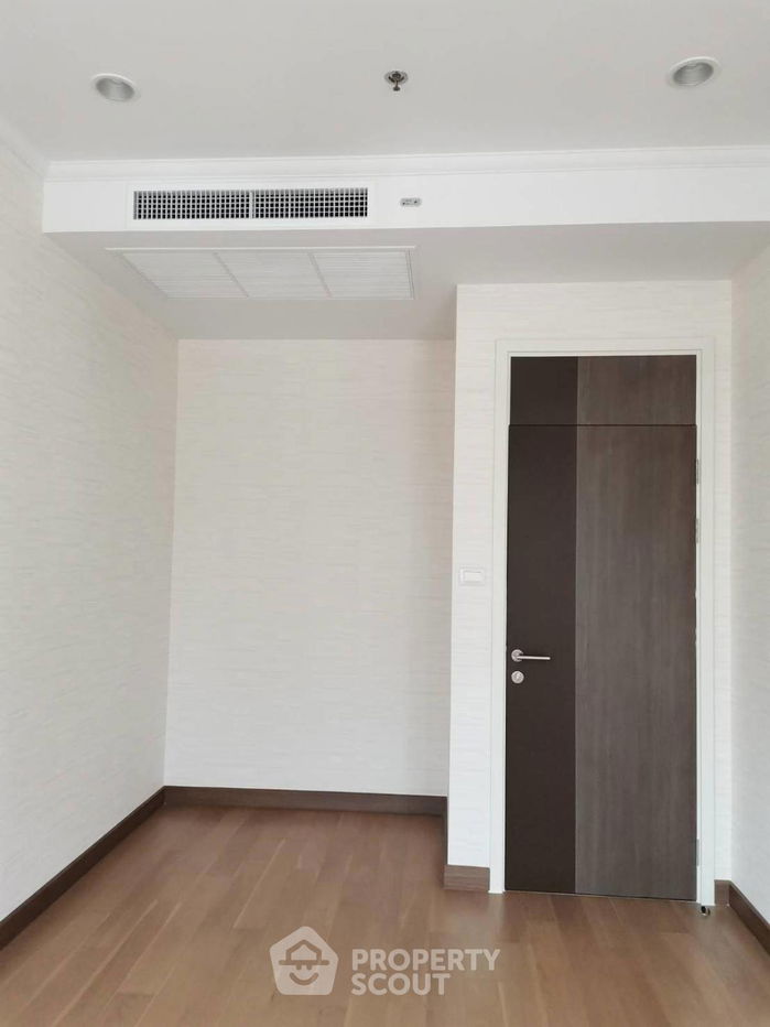 picture 2-BR Condo at Supalai Elite Surawong near MRT Sam Yan (ID 1940648) - 7/11
