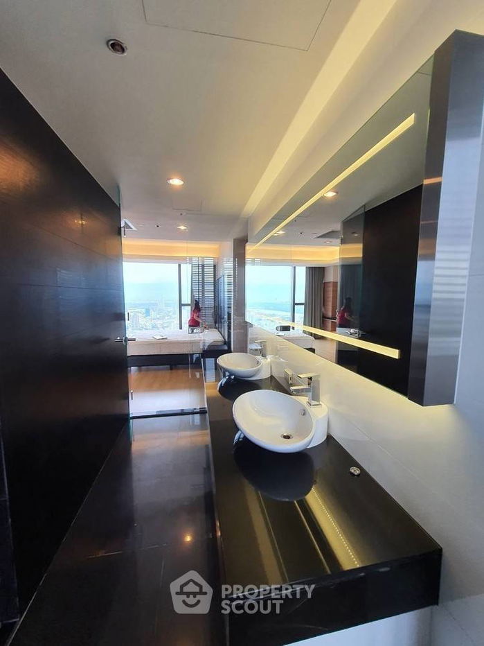 picture 3-BR Condo at The Met Sathorn near BTS Chong Nonsi (ID 373943) - 9/14