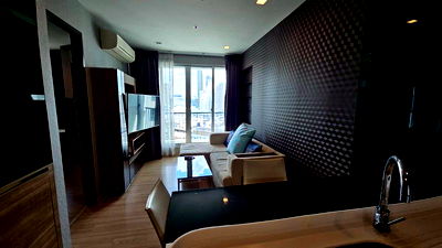 เช่าคอนโด BTS สะพานตากสิน : 🌇Rhythm Sathorn 21 for Rent" BTS Taksin 250 m. "    (ให้เช่า คอนโด ริทึ่มสาทร) 1B 1B 45 SQM