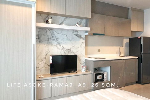 ให้เช่า คอนโดห้องสตูดิโอ ไลฟ์ อโศก-พระราม9 ตึก A ใกล้ทางออกไป MRT 