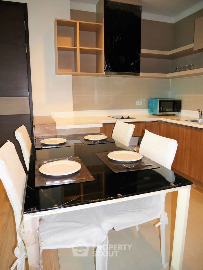 รูป คอนโด 2-ห้องนอน ที่ ริธึ่ม สาทร ใกล้ BTS สะพานตากสิน (ID 418231) - รูปที่ 9/13