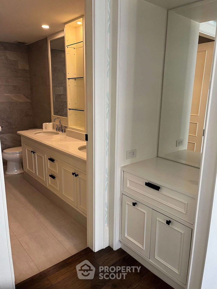 picture 2-BR Condo at Somkid Gardens Condominium near BTS Chit Lom (ID 2295105) - 16/20
