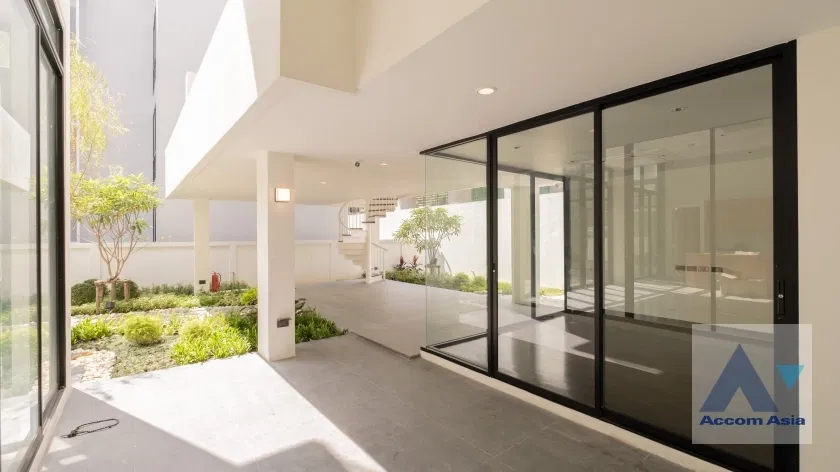 picture 🔼🔽 AccomA 📩 Private Swimming Pool,Home Office 5 BR House in Khlong Ton Nuea (1715937) - 17/20