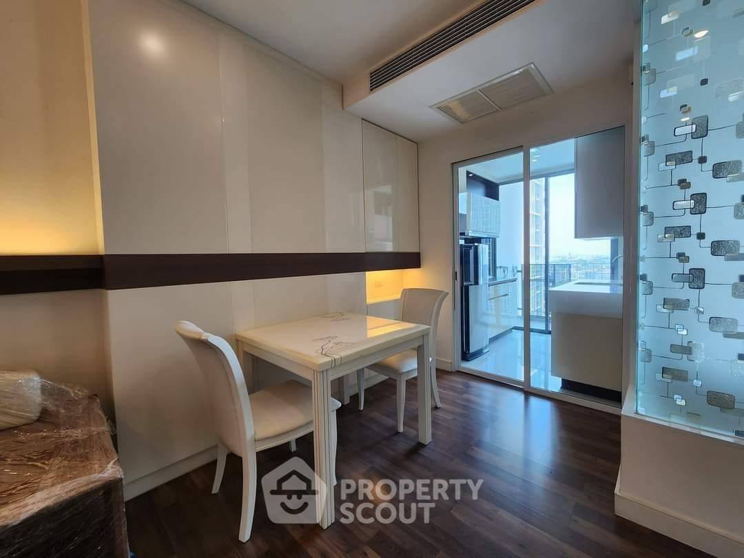 รูป คอนโด 1-ห้องนอน ที่ เดอะ รูม สุขุมวิท 62 ใกล้ BTS ปุณณวิถี (ID 1354159) - รูปที่ 3/8