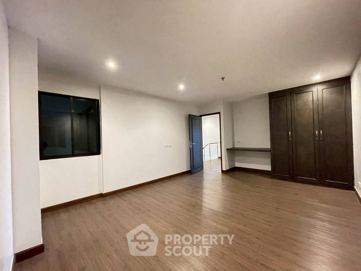 รูป คอนโด 3-ห้องนอน ที่ เกียรติธานี ซิตี้แมนชั่น ใกล้ MRT เพชรบุรี (ID 2237768) - รูปที่ 14/19