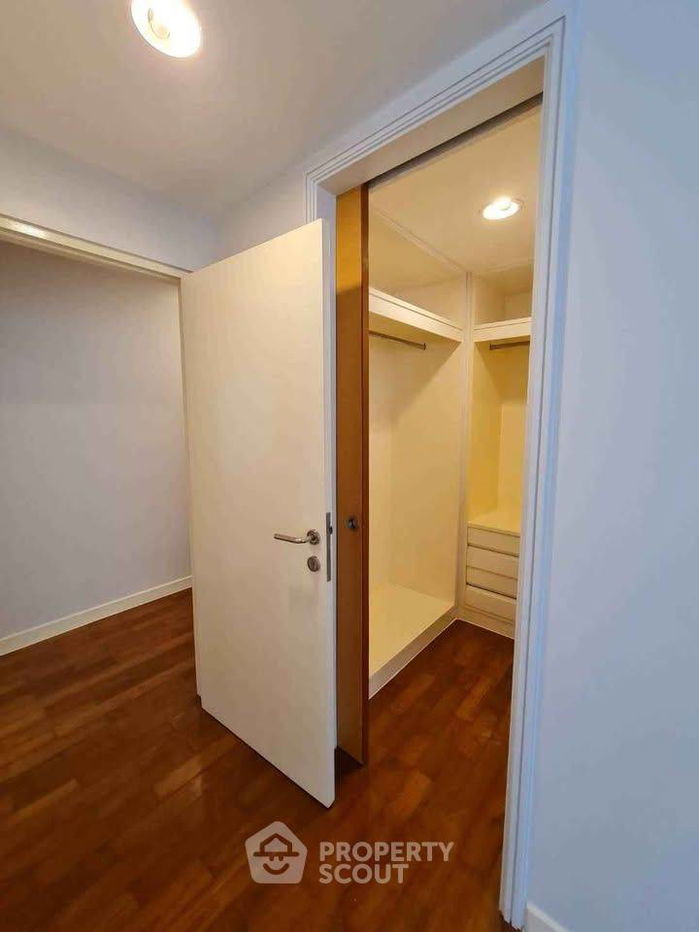picture 3-BR Condo at Baan Siri Ruedee Condominium near BTS Phloen Chit (ID 2088139) - 5/12