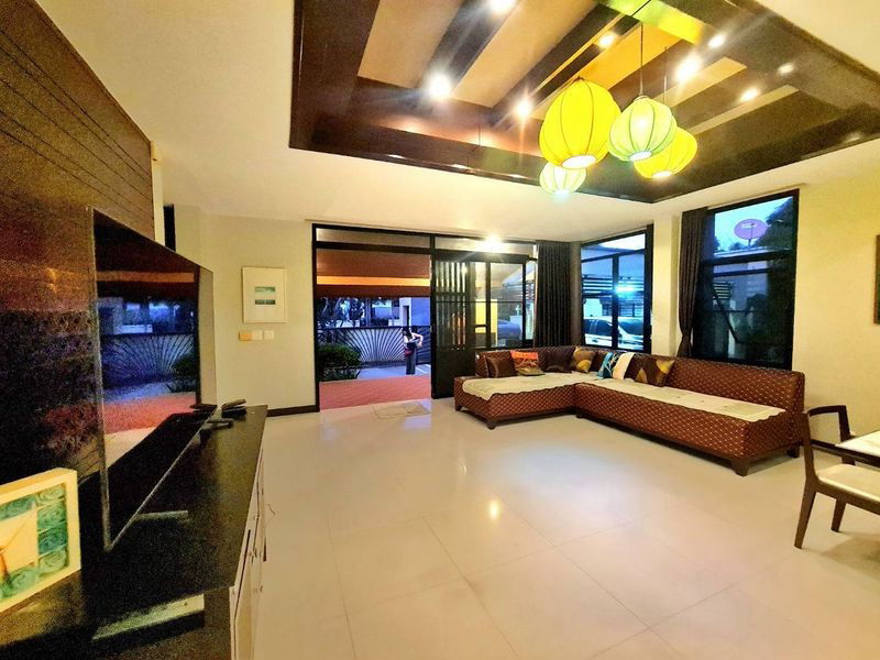 picture Two-storey detached house for sale in Horseshoe Point Village, near the edge of Map Prachan Reservoir, Pattaya, Chonburi - 2/18