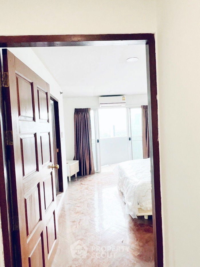 picture 2-BR Condo at Wittayu Complex near BTS Phloen Chit (ID 1461937) - 5/16