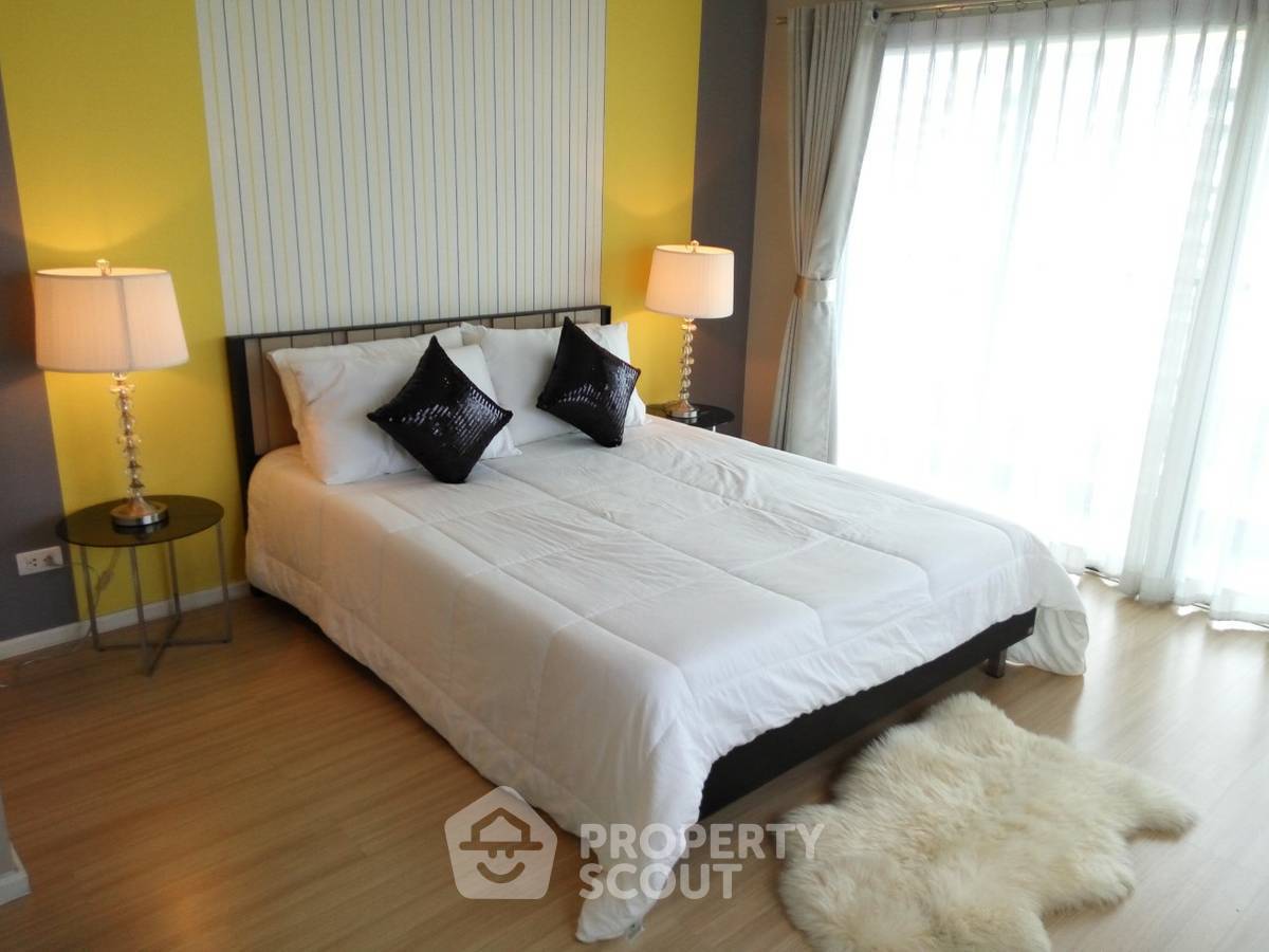 picture 3-BR Condo at Renova Residence Chidlom Condominium near BTS Phloen Chit (ID 512295) - 5/7