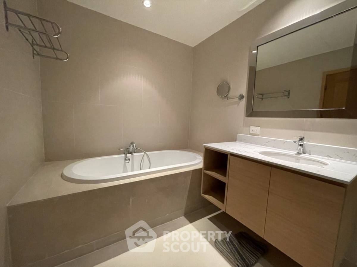 picture 1-BR Condo at The Empire Place near BTS Saint Louis (ID 1986269) - 6/6
