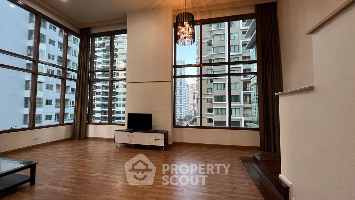 picture 2-BR Condo at The Emporio Place near BTS Phrom Phong (ID 469362) - 3/23