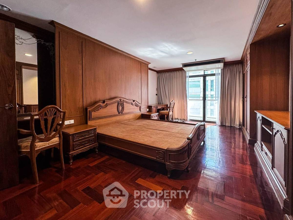 picture 3-BR Condo at Baan Prompong Condominium near MRT Phetchaburi (ID 1991457) - 15/40