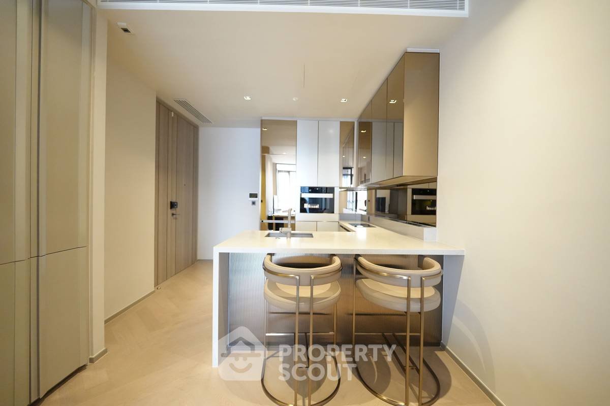 picture 1-bed 1-bath Condo size 57 sq.m. at The Reserve Sathon  by BTS Chong Nonsi for rent (ID 992734) - 2/9