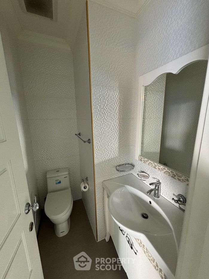 picture 4 Bedroom Penthouse at Royce Private Residences (ID 1404323) - 25/26