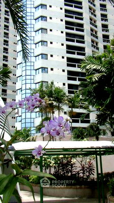 Condos for rent Khlong Toei : 3-BR Condo at President Park Condominium near MRT Queen Sirikit National Convention Centre (ID 515382)