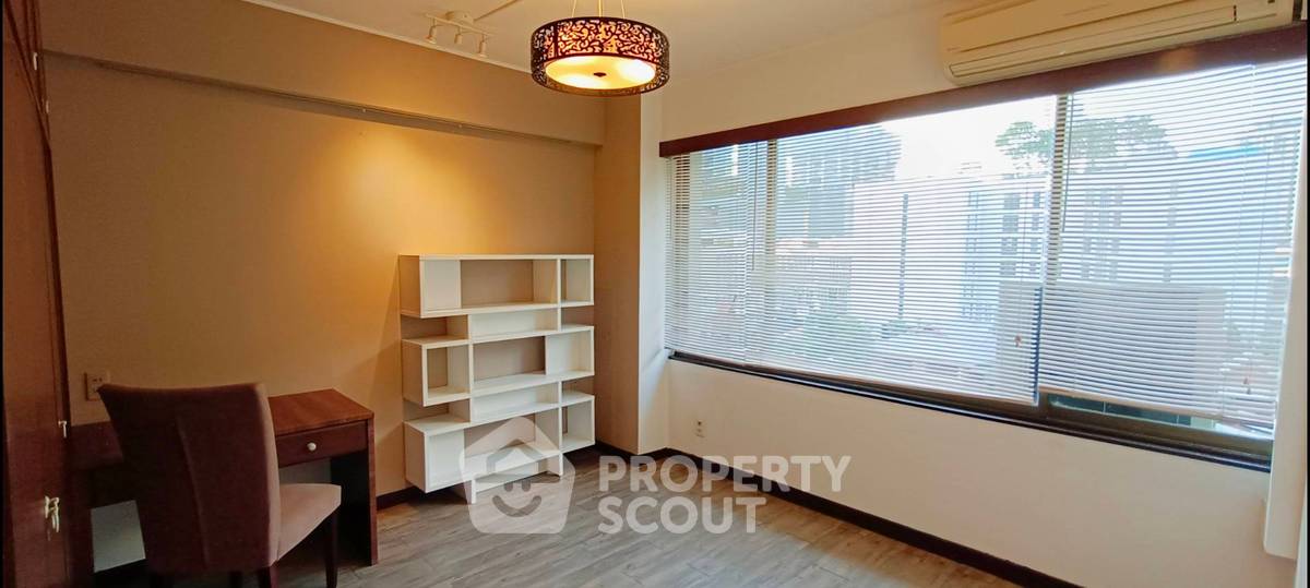 picture 3-BR Condo at Baan Prida Condominium near BTS Nana (ID 893895) - 14/16