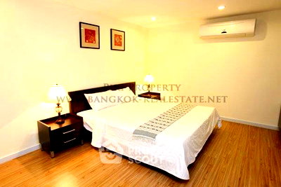 Condos for rent : 2-BR Condo at Tropical Langsuan near BTS Ratchadamri (ID 514913)